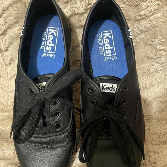 Keds Ladies black leather size 6US - Picture 2 of 2